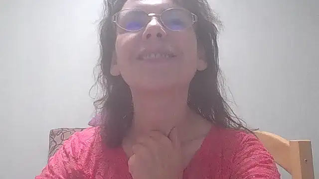 HollyJewel online show from December 19, 2024, 7:51 pm