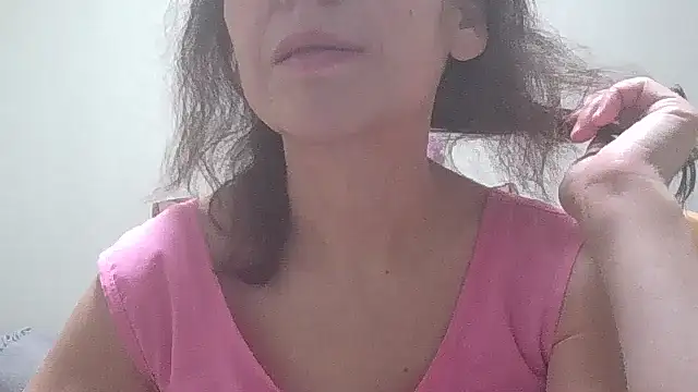 HollyJewel online show from February 5, 2025, 4:25 pm