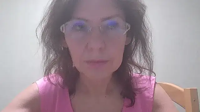 HollyJewel online show from February 5, 2025, 7:42 pm