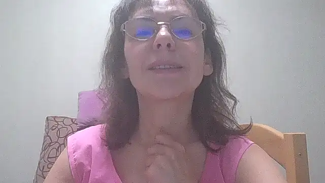 HollyJewel online show from February 25, 2025, 6:20 pm