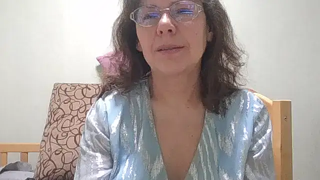 HollyJewel online show from March 3, 2026, 7:09 pm