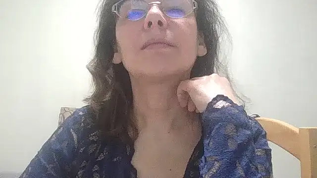 HollyJewel online show from March 10, 2026, 4:01 pm