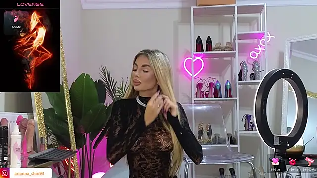 Snapshot of ArianaArianna chatting on December 20, 2025, 8:43 am ArianaArianna online show from December 20, 2025, 8:43 am