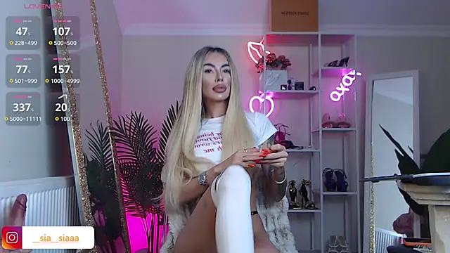 Snapshot of ArianaArianna chatting on March 6, 2026, 9:17 am ArianaArianna online show from March 6, 2026, 9:17 am