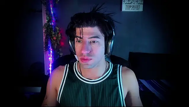 newjeff online show from September 30, 2025, 5:01 am