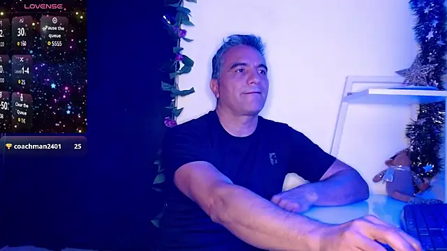 Snapshot of golden_punisher chatting on December 21, 2024, 8:39 am golden punisher online show from December 21, 2024, 8:39 am