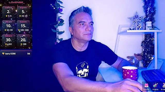 Snapshot of golden_punisher chatting on December 29, 2024, 10:12 am golden punisher online show from December 29, 2024, 10:12 am