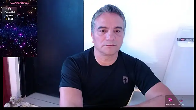 Snapshot of golden_punisher chatting on February 4, 2025, 4:59 am golden punisher online show from February 4, 2025, 4:59 am