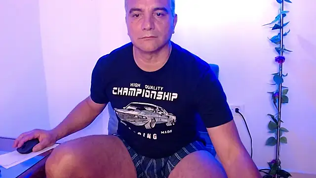 Snapshot of golden_punisher chatting on March 1, 2025, 7:41 am golden punisher online show from March 1, 2025, 7:41 am