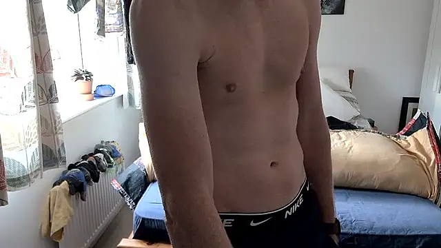 Snapshot of MattySubUK chatting on October 30, 2025, 2:18 pm MattySubUK online show from October 30, 2025, 2:18 pm