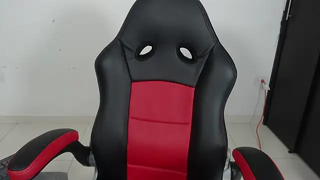 Snapshot of evelin_999_ chatting on February 1, 2025, 9:29 pm evelin 999 online show from February 1, 2025, 9:29 pm