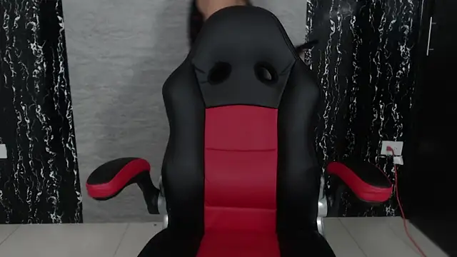 Snapshot of evelin_999_ chatting on March 15, 2025, 10:00 pm evelin 999 online show from March 15, 2025, 10:00 pm