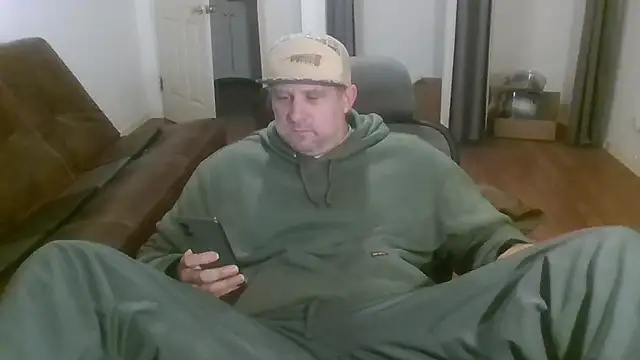 poundyouout69 online show from January 6, 2026, 3:32 am