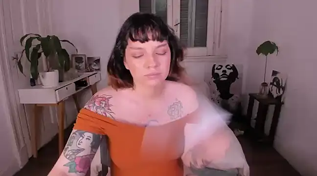 sophia goth online show from February 11, 2025, 4:01 am