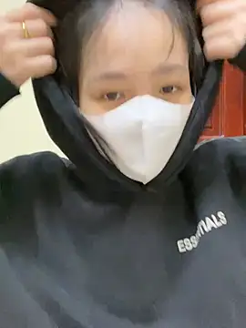 Snapshot of minmin2kk5 chatting on February 20, 2025, 2:24 pm minmin2kk5 online show from February 20, 2025, 2:24 pm