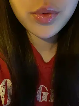 minmin2kk5 online show from April 1, 2026, 4:04 pm