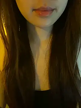 minmin2kk5 online show from April 3, 2026, 1:36 am