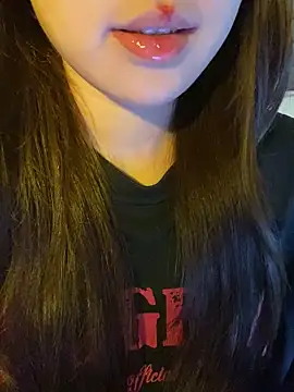 minmin2kk5 online show from April 12, 2026, 4:12 pm