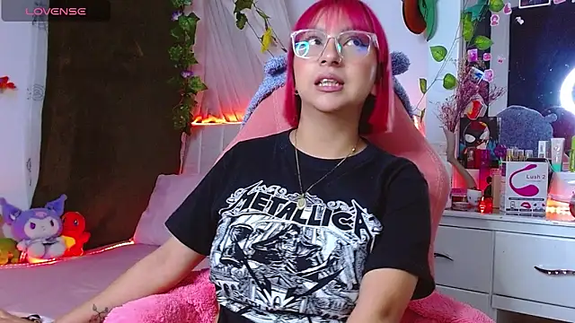 Littlerouse  online show from November 15, 2025, 1:47 am