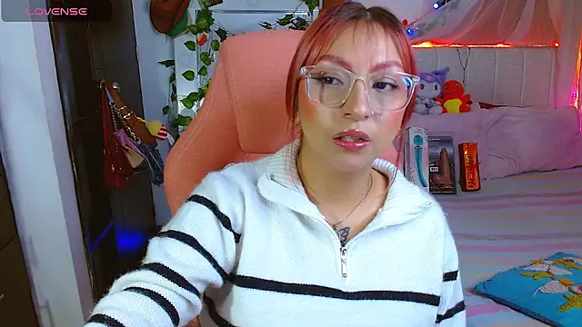 Littlerouse  online show from March 28, 2026, 8:25 am