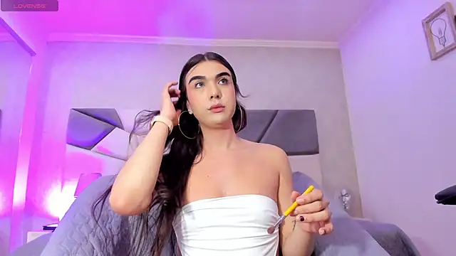 Snapshot of saracaball_ chatting on February 23, 2025, 5:23 am saracaball online show from February 23, 2025, 5:23 am