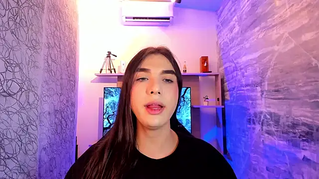 Snapshot of saracaball_ chatting on February 12, 2026, 5:02 am saracaball online show from February 12, 2026, 5:02 am