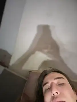 Snapshot of saracaball_ chatting on February 14, 2026, 12:18 am saracaball online show from February 14, 2026, 12:18 am