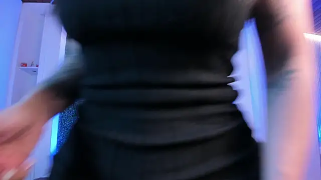 violet scott online show from September 13, 2025, 10:48 am