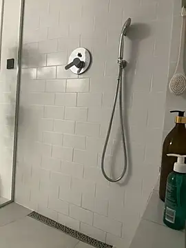 rafkiexh online show from March 19, 2026, 8:57 pm