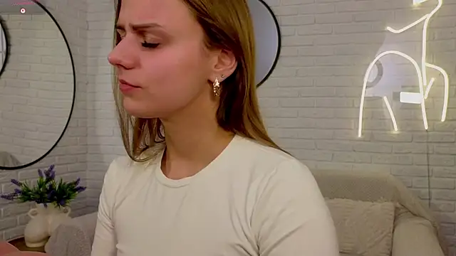 Wendy D0ll online show from February 25, 2026, 9:02 pm