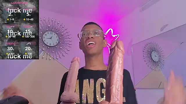 Tiffany Valentine15 online show from November 27, 2025, 12:40 pm