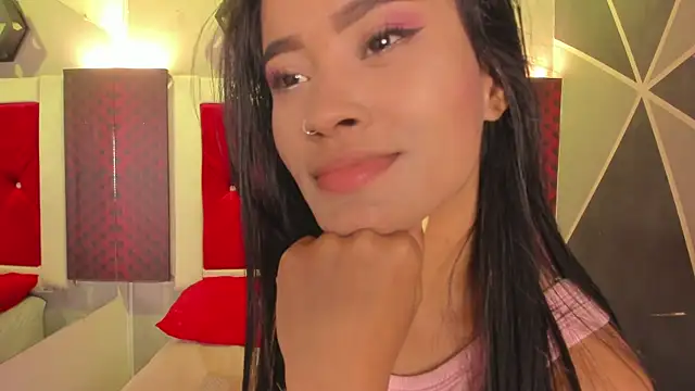 Karoll014 online show from April 15, 2026, 12:23 pm