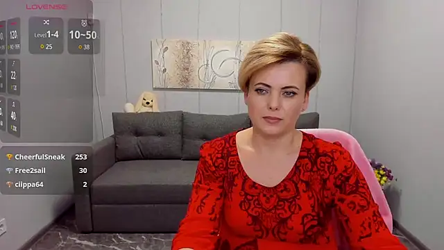 Julia Wilsone online show from February 3, 2025, 10:14 am