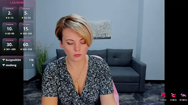 Julia Wilsone online show from March 2, 2025, 9:53 am