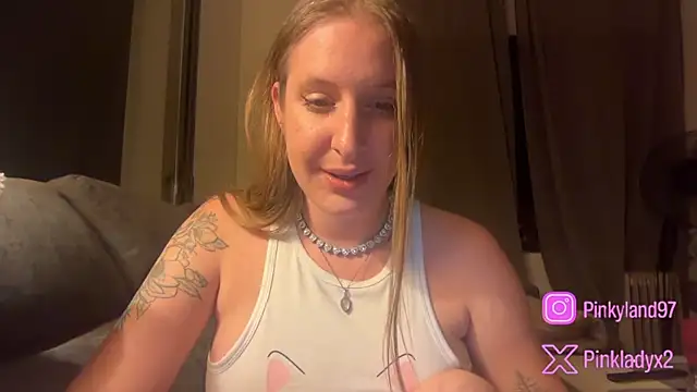 Pinkyladyxxx online show from May 15, 2026, 11:34 pm