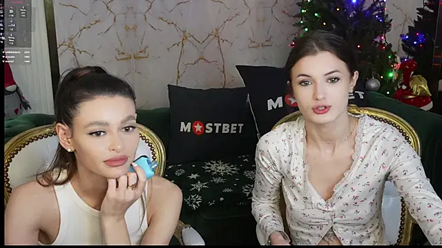 Britney054 online show from January 9, 2025, 7:52 am