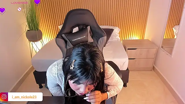 nicky peyton online show from February 20, 2025, 3:23 am