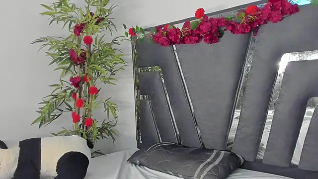 Black Rose2 online show from February 23, 2025, 5:50 pm