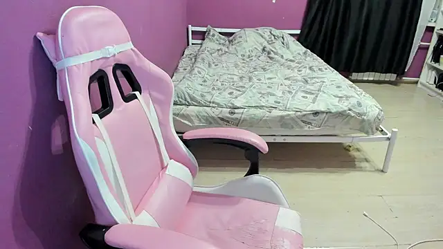 Lika8234 online show from April 7, 2026, 7:03 pm