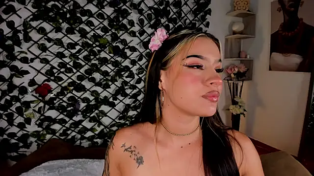 melody cute10 online show from February 17, 2025, 4:48 pm