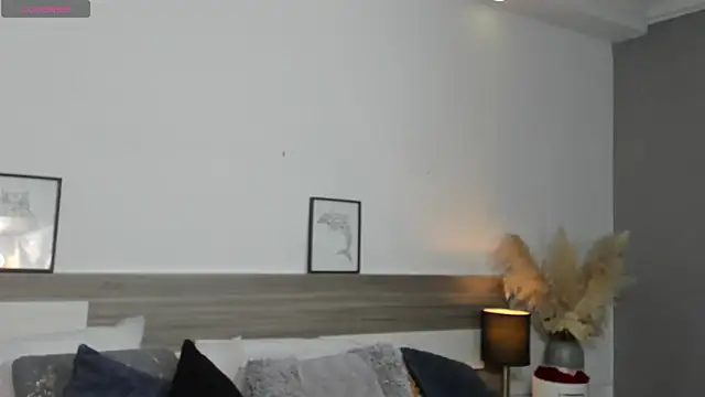 SaraaJhonsonn online show from April 21, 2026, 2:45 pm