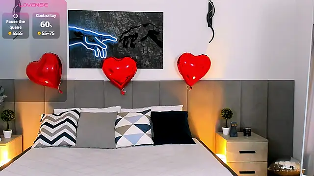 MiaBecky online show from February 17, 2025, 5:25 am