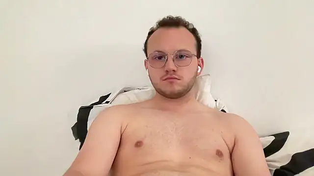 Letroueurfou online show from April 23, 2026, 10:47 am