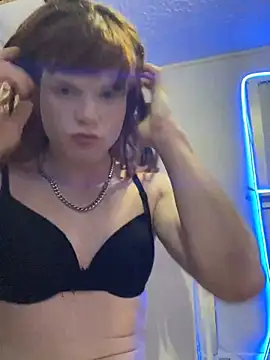 Snapshot of sum1betterthanmost chatting on December 23, 2024, 3:23 pm sum1betterthanmost online show from December 23, 2024, 3:23 pm