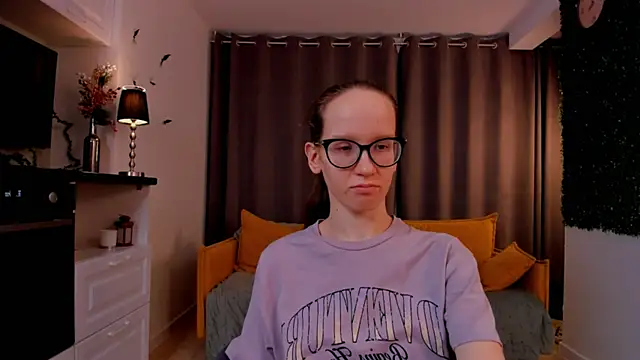 BettyBrowni online show from February 22, 2025, 4:09 pm