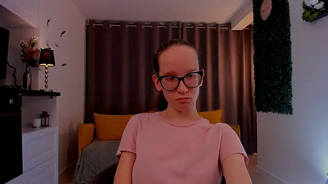 BettyBrowni online show from March 1, 2025, 7:15 pm