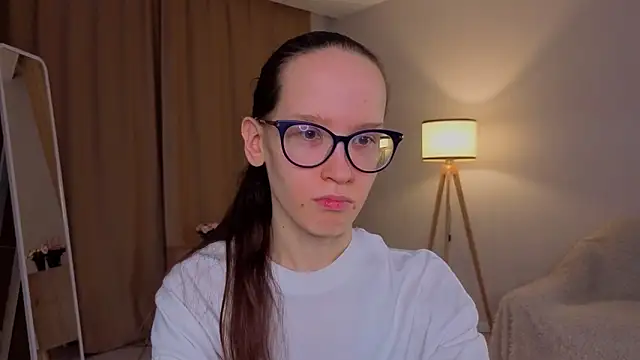 BettyBrowni online show from March 12, 2026, 4:13 pm