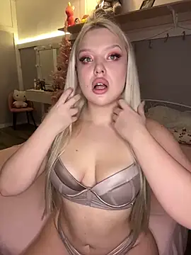 Snapshot of touchme_now chatting on January 16, 2025, 10:42 am touchme now online show from January 16, 2025, 10:42 am