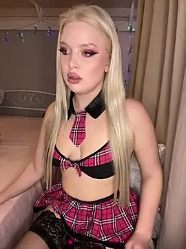 Snapshot of touchme_now chatting on January 31, 2025, 10:52 am touchme now online show from January 31, 2025, 10:52 am