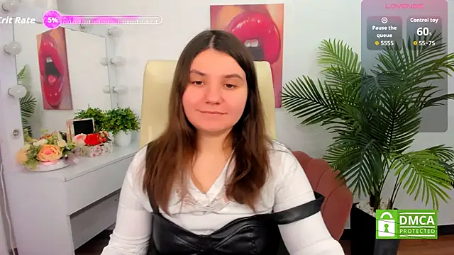 Viola  Shy online show from October 6, 2025, 8:39 pm